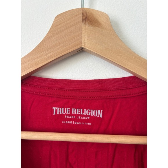 True Religion Floral Horseshoe V-Neck Tee – Jester Red – XL - Picture 2 of 4